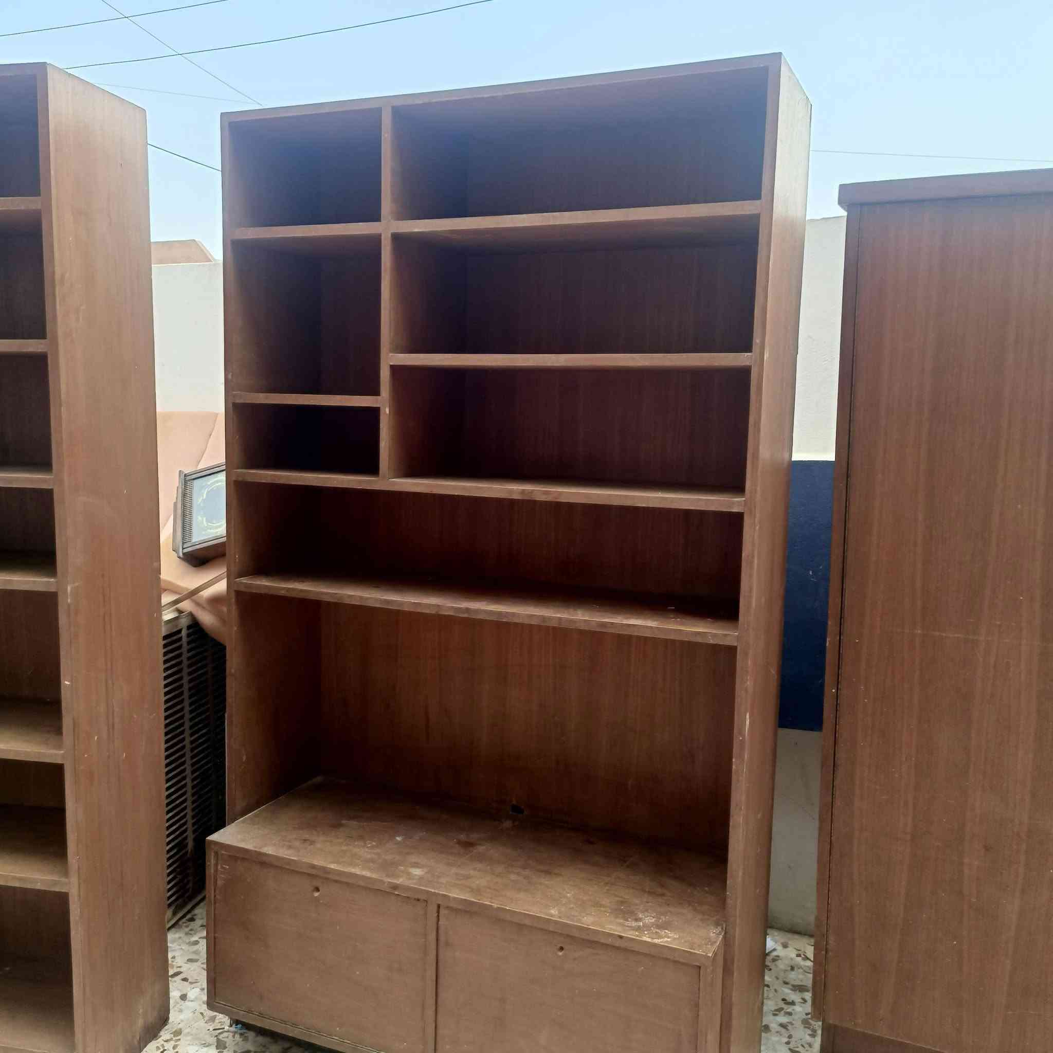 سلام عليكم رفوف مكتبيه كنتور صاج سعر 40 بي مجال تركي 80 بي مجال رفوف 15 الواحد مكاني كركوك تواصل وتساب أو اتصل ***********

