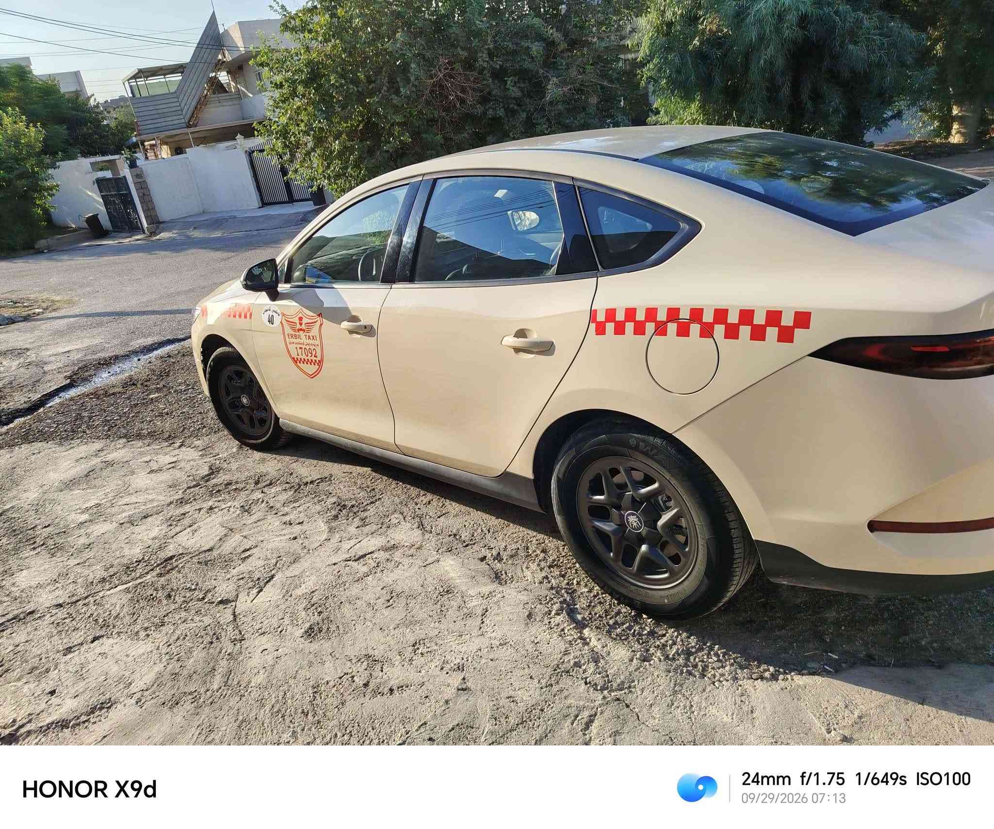 سلام عليكم
BYD QIN PLUS 2025
بۆ فرۆشتن 78000 ڕۆیشتووە سەیارەکە یەک بست pdr ە 
باقی هیچی نیە 
نرخ 160 مامەڵەیەکی کەم  
*********** أربيل, العراق

نص مكتوب في الصور:
- HONOR X9d 24mm f/1.75 1/25s ISO453 09/28/2026 18:25
- HONOR X9d 24mm f/1.75 1/940s ISO100 09/29/2026 07:12
- HONOR X9d 24mm f/1.75 1/912s ISO101 09/29/2026 07:13
- HONOR X9d 24mm f/1.75 1/649s ISO100 09/29/2026 07:13
- HONOR X9d 24mm f/1.75 1/926s ISO100 09/29/2026 07:13