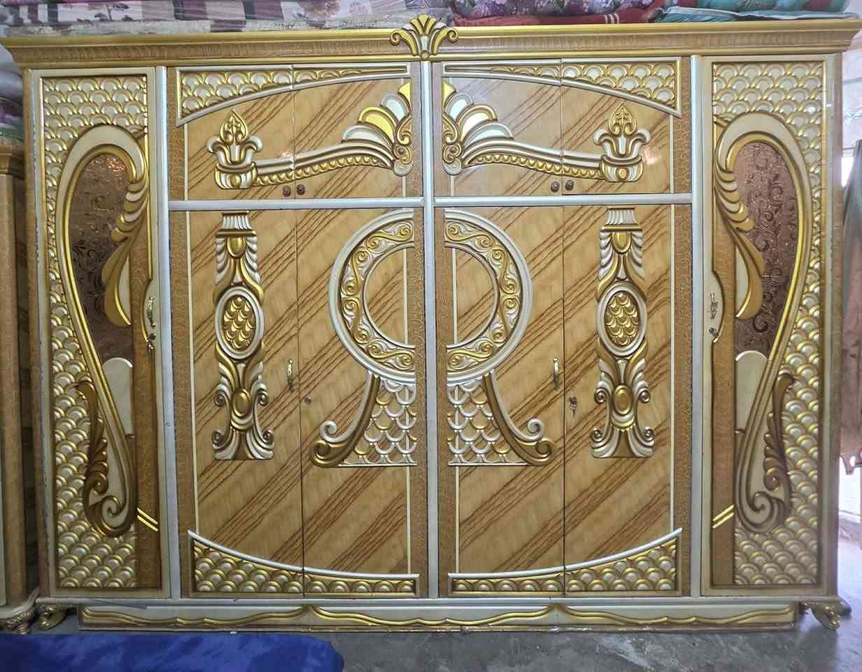 سلام عليكم غرفه نوم نضيفه مكان بغداد سعر خاص رقم المبايل ***********
