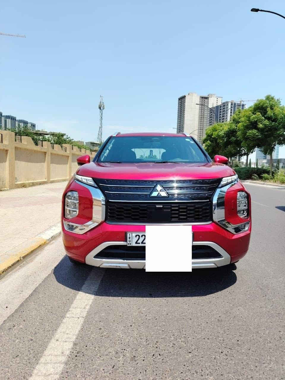 1_ سقف بانوراما
2_ رادار
3_ كاميرا 360
4_ حساس امامي خلفي 
5_ وقف اضطراري امامي خلفي
6_ كشنات جلد ٧ راكب
8_ الكشنات الامامية كهرباء تدفئة+مساج
9_كشنات خزن وضعيتين
10_ صندوق كهرباء قتح و غلق تلقائي 
١١_داتا شو 
12_ شحن وايرليس
13_ بردات بلادي
14_ محرك ٢٥٠٠؛ ٤ سلندر تنفس طبيعي 
للاستفسار الاتصال ***********
السيارة خالية من الصبغ ؤ الضربات
السيارة مواصفات خليجي أربيل, العراق
