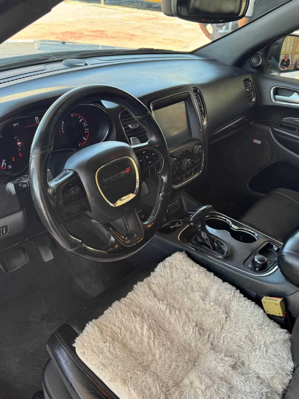 دورنكو ارتي فول مواصفات 
نظيفة جداً بدون ايرباك جاهزة باسمي 
حادث خفيف قطعتين صبغ فقط مكاني بغداد ***********
للبيع او مراوس بكورلا حديث هايبرد واخذ فرق بغداد, العراق
