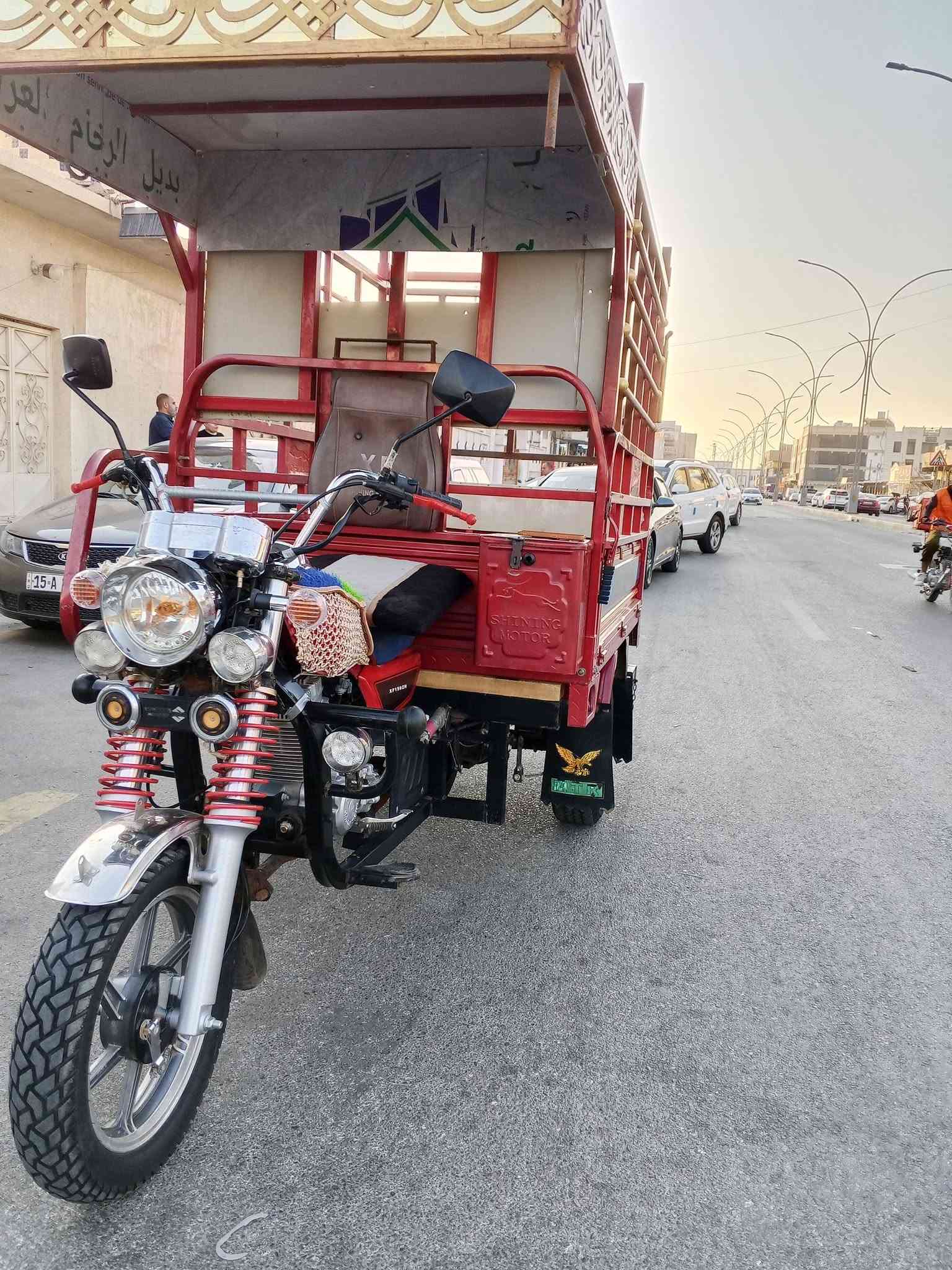 طرطورة جديده موديل 23
مكمركه.باسم محمد مزهر 
العنوان الرمادي شارع 17 
السعر مليونين و850
رقم الهاتف ***********
