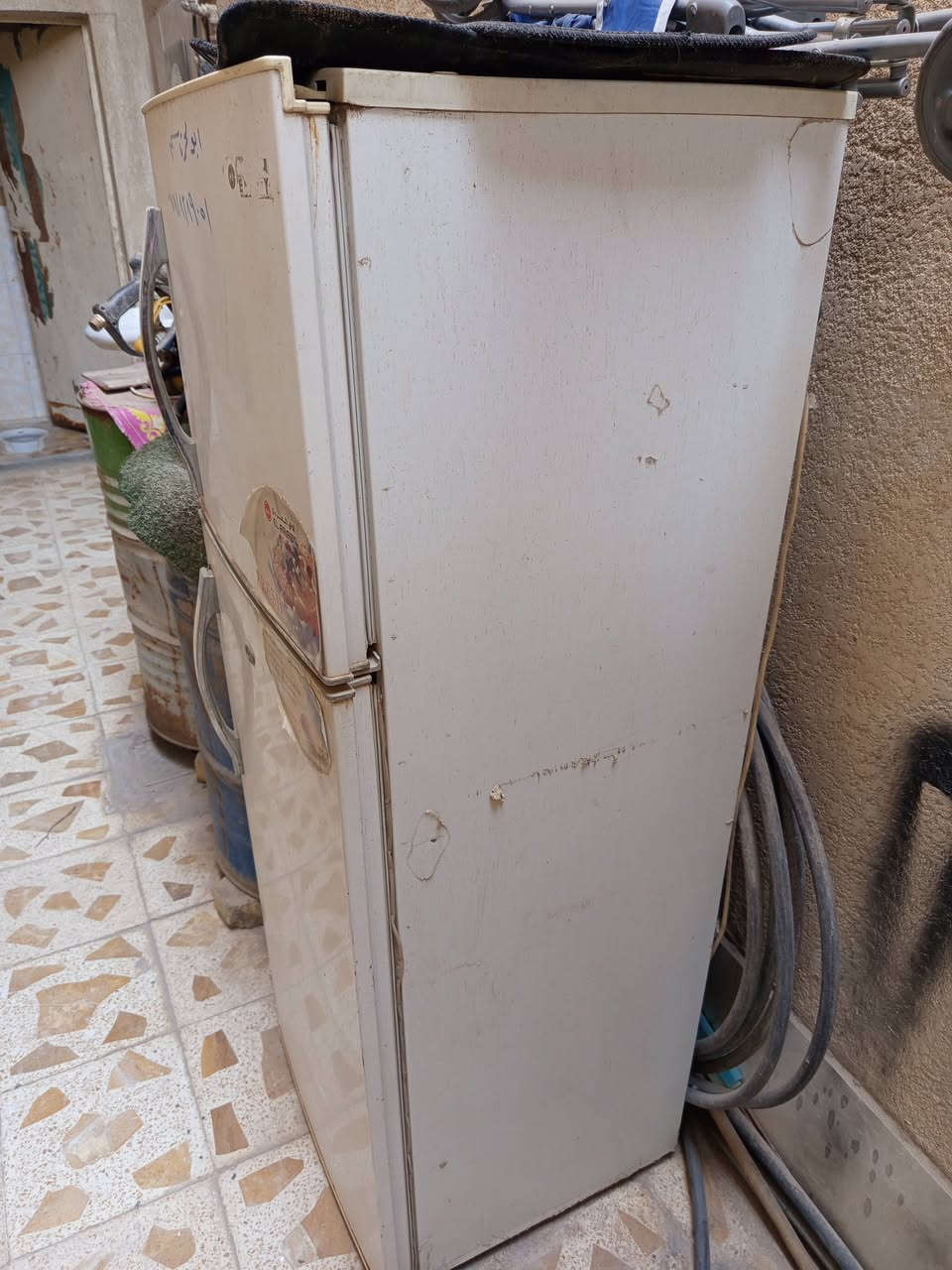 اغراض للبيع حسب مافي الصور وغيرها 
وللاستفسار*********** او من خلال المشاهده في مدينة الصدر جوار القاعة الرياضية ومقابل حسينية فدك الزهراء.
الاغراض قسم جديد وقسم مستعمل والمشاهده تلغي كل الاحتمالات
