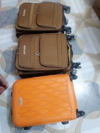 حقائب سفر نظيفات للبيع ٥٠ ألف وبيها مجال الحرية 07711291129