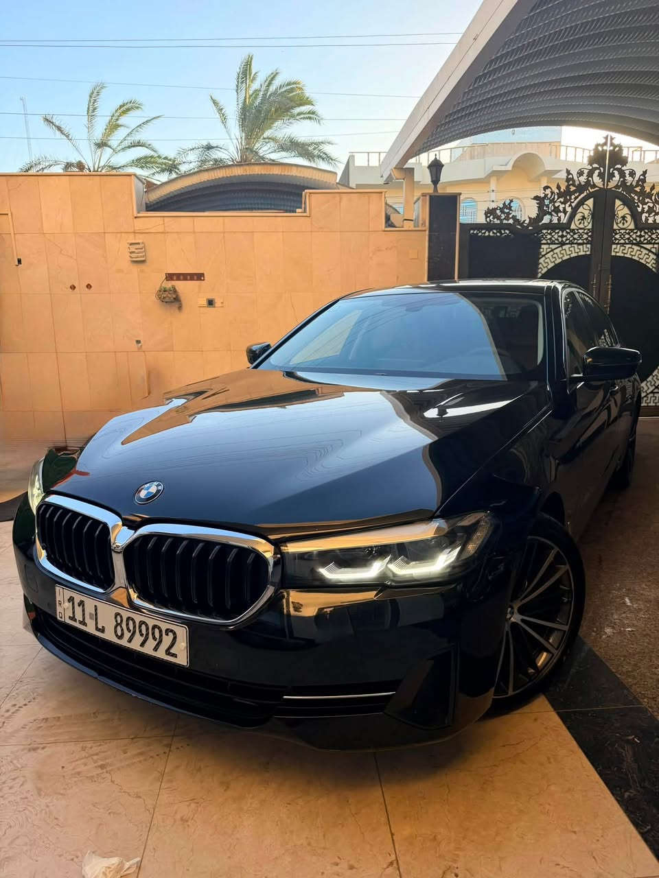 BMW 520i وكالة العروش
الفئة الخامسة
المشي:km56.000
مغلفة نانو حماية ppf 
اللون اسود ،المقاعد جلد 

مواصفات السيارة:

 • الكاميرا الخلفية
 • سقف بانورامي
 • صندوق كهربائي
 • تدفئة المقاعد
 • فتحة السقف
 • بصمة شاشة لمس 
 • مسند الذراع
 • مرايا جانبية كهربائية
 • نوافذ كهربائية
 • شاشة
 • مراقبة النقطة العمياء
 • التعرف على إشارات المرور
 • التحكم التلقائي في درجة الحرارة
 • نظام بدء التشغيل
 • نظام فرملة الطوارئ
 • المصابيح الأمامية ليد
 • مصابيح الليزر الأمامية
 • قفل مركزي للأبواب
 • مانع الانزلاق
 • أبِل كار بلاي
 • إضاءة محيطية
 • لوحة قيادة رقمية
 • التشغيل عن بعد
 • ABS
 • XDrive
 • رادار
 • شاحن لاسلكي
 • ستائر خلفية
 • كشافات ضباب
 • اركن السيارة بالتحكم عن بعد
 • تعليق تلقائي
 • وضع القيادة
 • مثبت السرعة التكيفي
 • مرايا جانبية لِد
 • زر التشغيل
 • الضوء العالي التلقائي
 • نظام التوجيه الكهربائي
 • حساسات ضغط الإطارات
 • نظام تنبيه السائق
 • نظام مساعد الازدحام المروري
 • قفل الأمان للأطفال
 • نظام صوت هارمن كاردون
 • المصابيح الأمامية التكيفية
 • نظام التحذير من حركة المرور الخلفية
الضرر:
بارد بهلال التاير الخلفي +رصعة بالباب الخلفي

السيارة نظيفة ما ناقصها شي سيرفس كامل بالوكالة
رقم بغداد بأسمي تحويل ثاني يوم

السعر 33.000$ 

الرقم ***********
