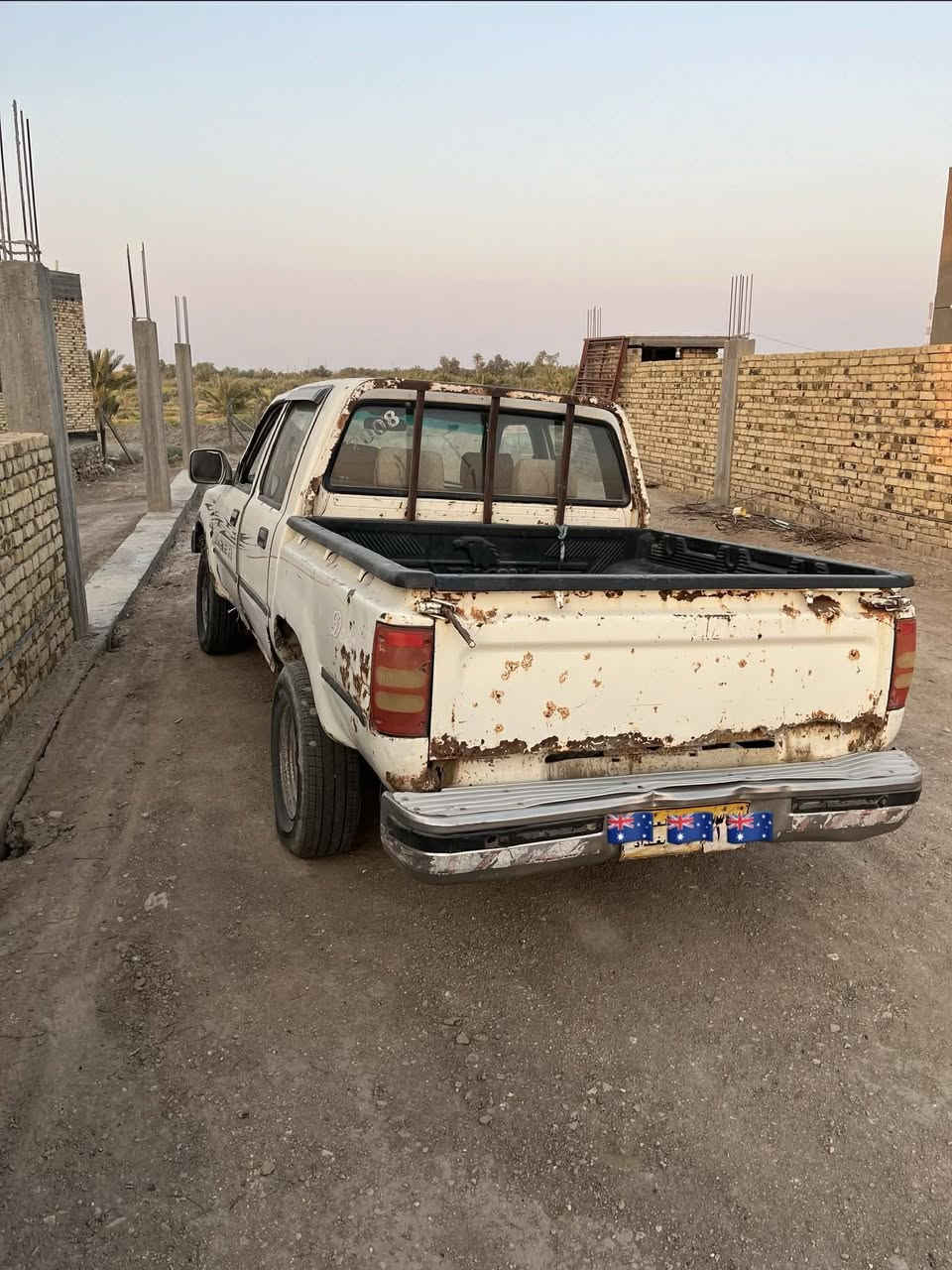 سلام عليكم دير مديل 8 رقم بغداد شغاله وجاهزة محرك ونجي تماتيك مااندل راعيها السعر 17وبيه مجال المكان السماوة الرميثه 
***********
