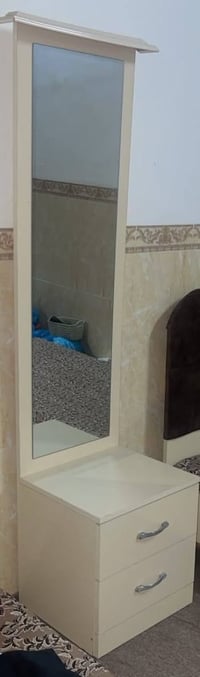 طاولة تلفزيون • مراية • ٩٠×٤٠