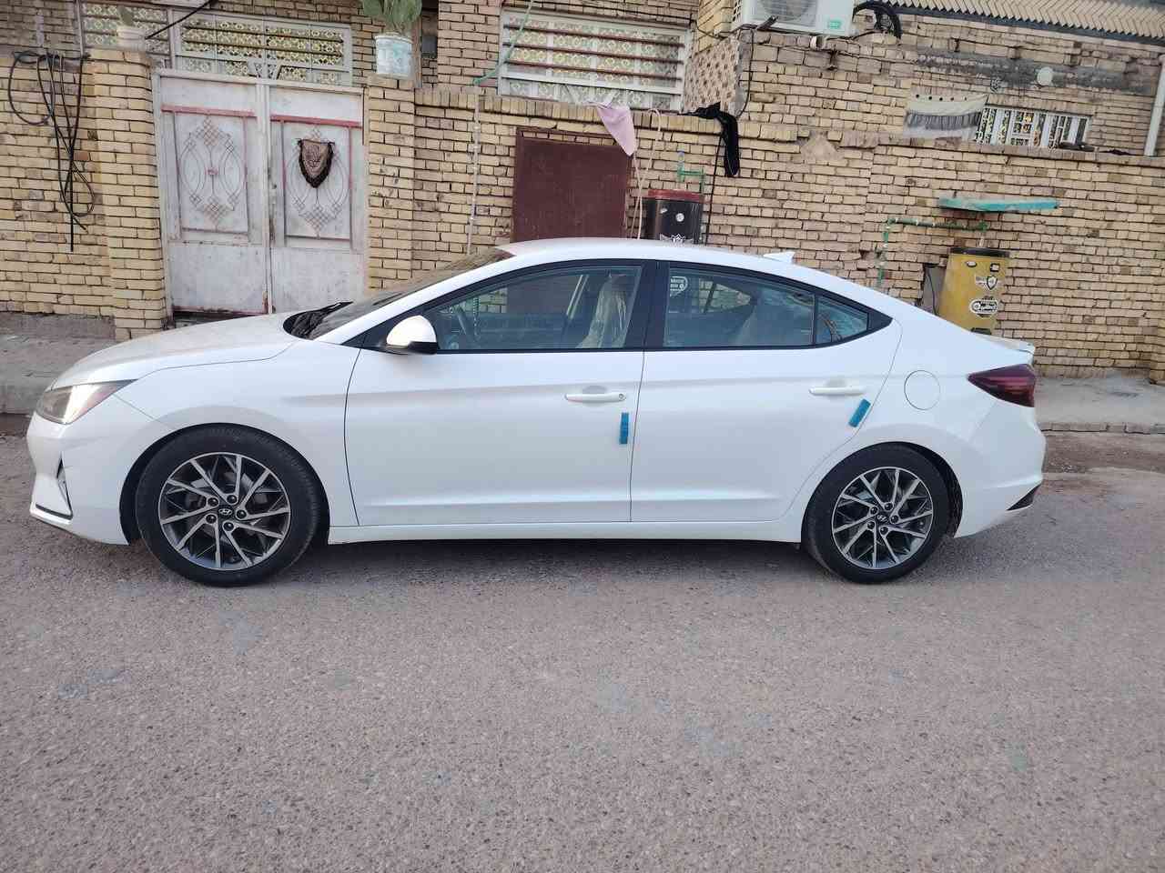 سياره النتره البيع موديل 20 سياره جاهزه وارد امريكي سعر خاص الستفسار على الرقم ***********
