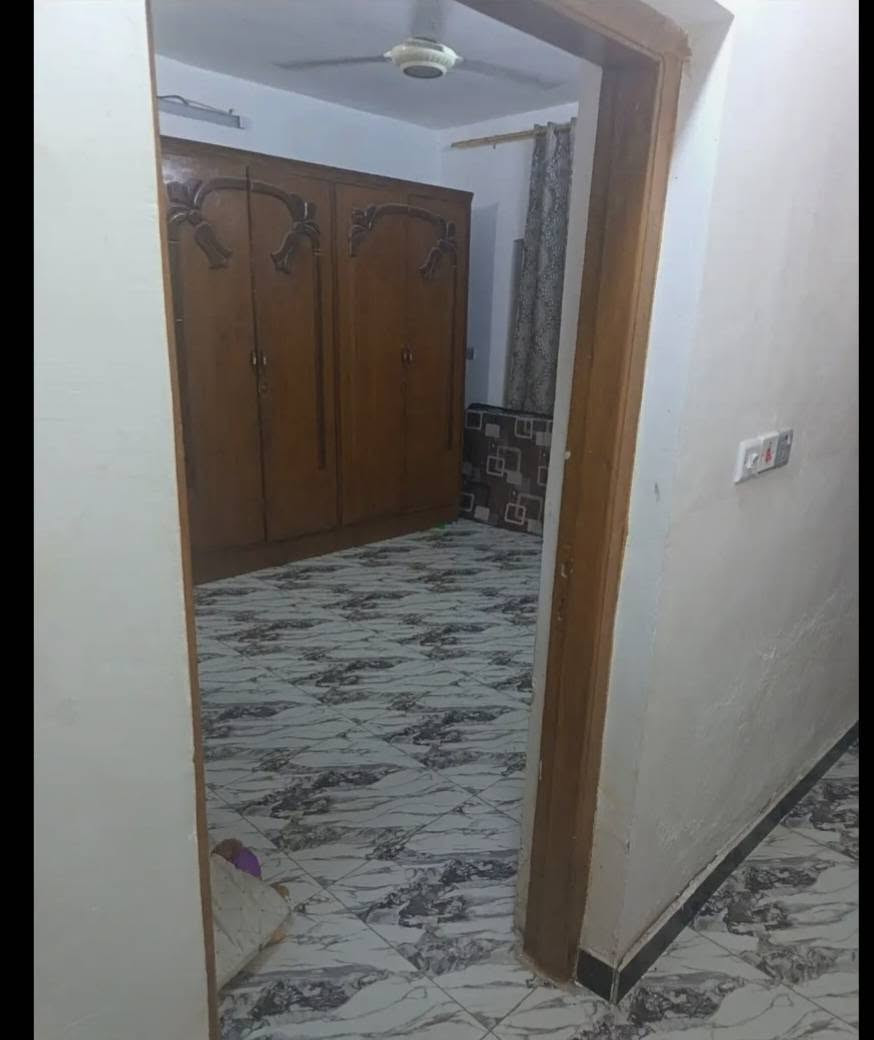 السلام عليكم مشتمل للبيع المساحة ١٢٠ متر الوجه ٦ نزال ٢٠ طابو ملك صرف يحتوي الطابق الأول استقبال هول حولي مطبخ خدمات منور غرفه نوم الطابق الثاني غرفه نوم خدمات الموقع البياع الشهداء شارع المضخة الاول اللاستفسار اتصل *********** السعر مناسب
