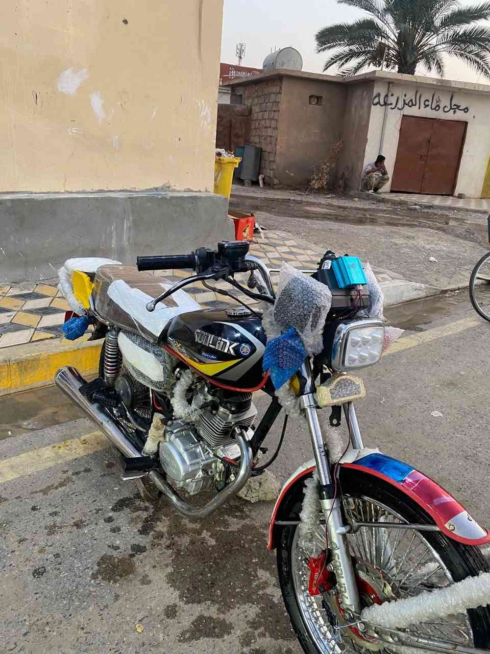 السلام عليكم تايكر للبيع 23محرك مبدل بس ولفات قفط نشاط ومعدل فول شرط كهربايات كله شغاله دراجه فول نضافه السعر 430وبي مجال اتصل ***********مكان بيجي
