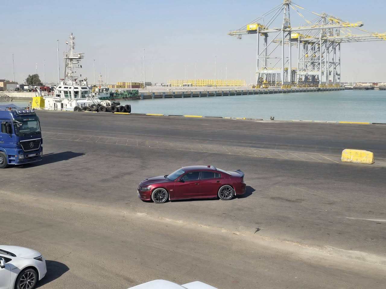 جارجر اسكات 6400 
موديل 2021
لون ماروني 
حادثه جاملغ امامي سايق 
ايرباك طاك 
حداديه صدر كله جديد 
تخم تاير 
ويل 20
صالنصه رياضي بلادي 
مكينه مفتوحه ومجفته صار سنه وبيه ضمان 
ادامه كامله سياره خير من الله تراك بصره شمال 
سعره 215$ وبيه مجال
مراوس جارجر اقل ٥٧٠٠ او 3600 
لون اسود عنوانه بغداد 
***********
