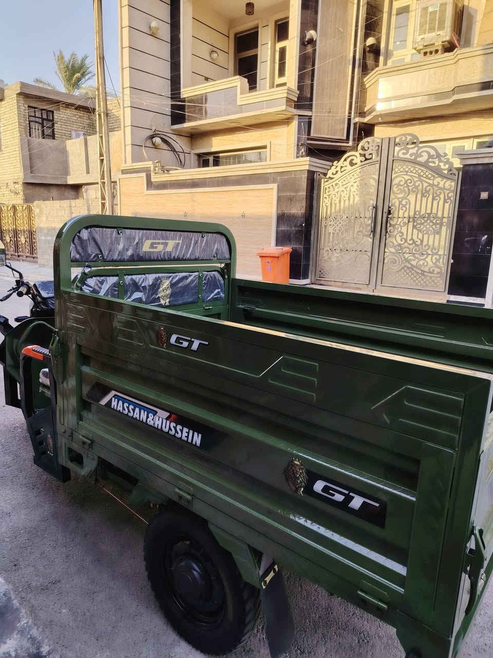 ستوتة شحن للبيع ٥ بطاريات مسطرة 32 ستوتة نضيفة ما مستعملة هواي فقط اسبوع واحد كلشي بيها جديد و نضيف حديد مالتهة جغر بليت وبريك بل رجل العنوان بغداد الدورة شارع معلمين للاستفسار ***********
