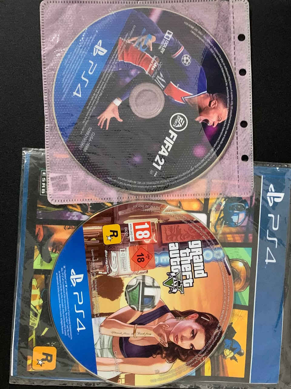 بلي 4 سلم اون لاين ( نظافة 100‎%‎) كامل ملحقات مع قرصين فيفا 21 وgta5 (جويستك1)
لُك ستيكر مامفتوح مكفول من كل شي
***********
