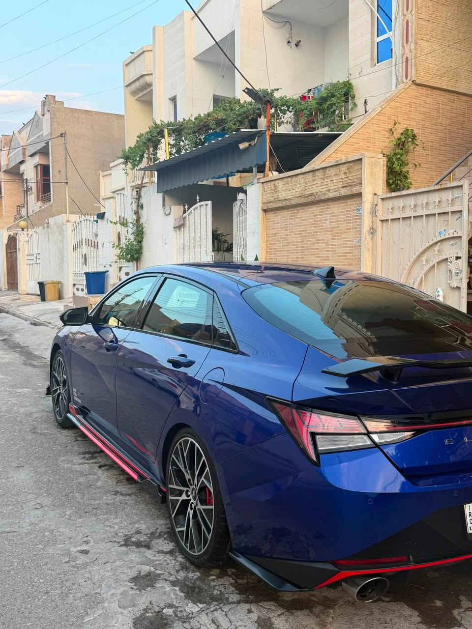 السلام عليكم 

ELENTRA N 2023 

اللون ازرق 💙
فول فول فول مواصفات معروفه مواصفات ال N 

ضرر السيارة بيها بس البوند صبغ فقط 
والجاملغ خلفي السكن بي طخه يتصلح pdr او بارد  السيارة دواخل لغد بشرط ايرباك بس سكان سستم 

كير محرك ترايك لتركيا وتمشي ٢٣٠ 

المحرك بس قبغ مفتوح بس بشرط جديده لووك 

حداديه اماميه خلفيه تايرات كله جديد 
كهربائيات كلها شغال 

وصوت رياضي سياره رياضيه 
وعليها اويل كاجكان 
 سياره ناعسه وترايها يخبل تحويل وكاله بشرط 
غرامات بشرط السعر 16.500$ وبيها مجال بسيط للشراي وماكو n نضيف بهل سعر اله تكون مشخطه وراكضة  

kmhlw4ak4pu017997

***********

