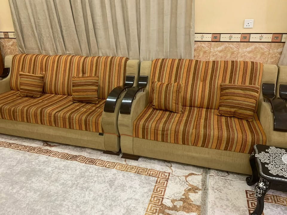 ٤٠٠عدد عشره مقاعد طخمين
اتصال***********
