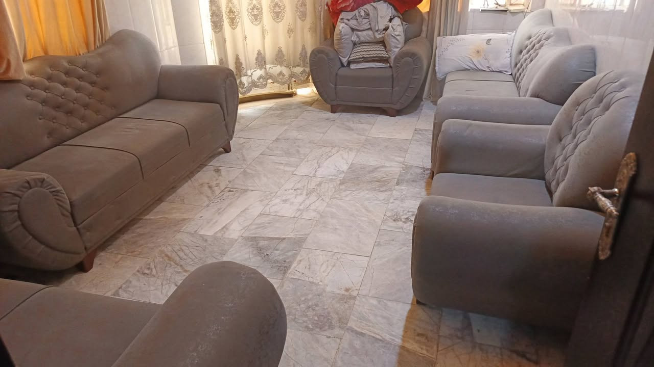 السلام عليكم غراض البيع اتصل على رقم ***********
