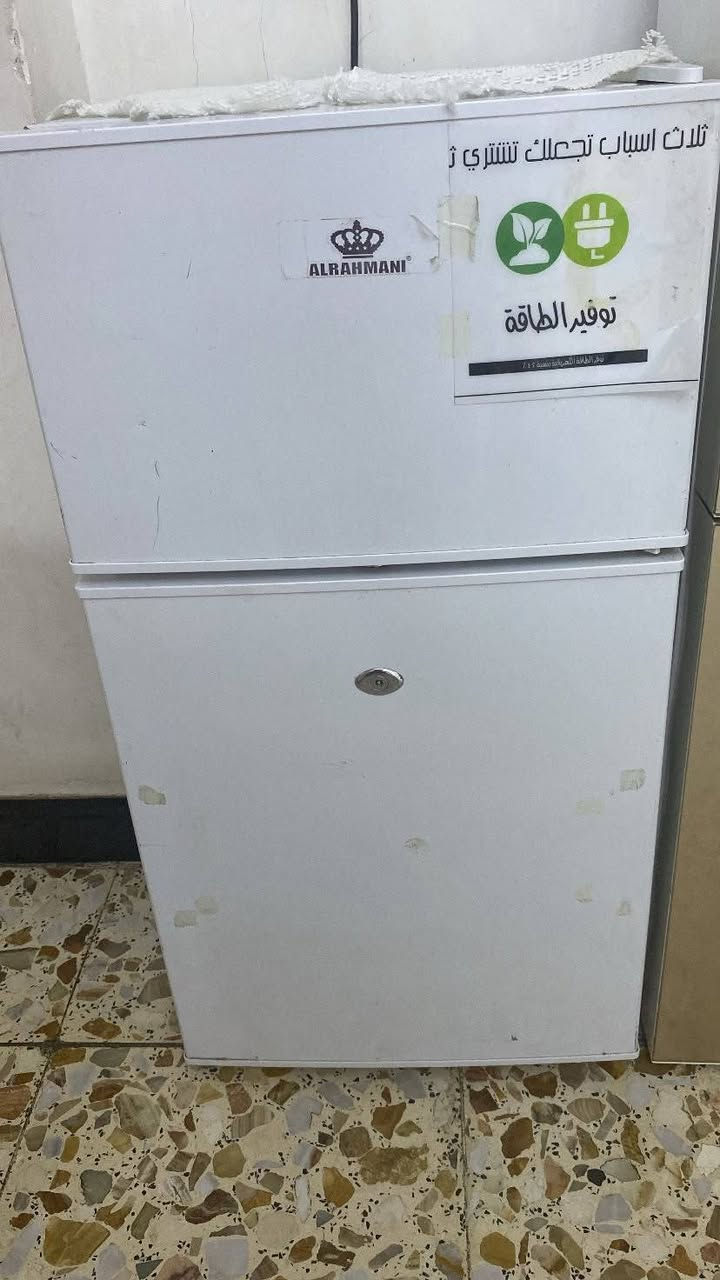 مساء الخير عندي غراض للبيع ثلاجه 225 والتخم ب200 والثلاجه الصغيره ب 60 واي استفسار اتصلوا ع الرقم ***********
