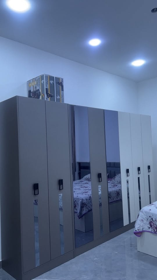 للبيع اثاث جديد نضيف 100‎%‎
تخم ببلز 10 مقاعد للبيع
وغرفه نوم تركيه للبيع 
***********

