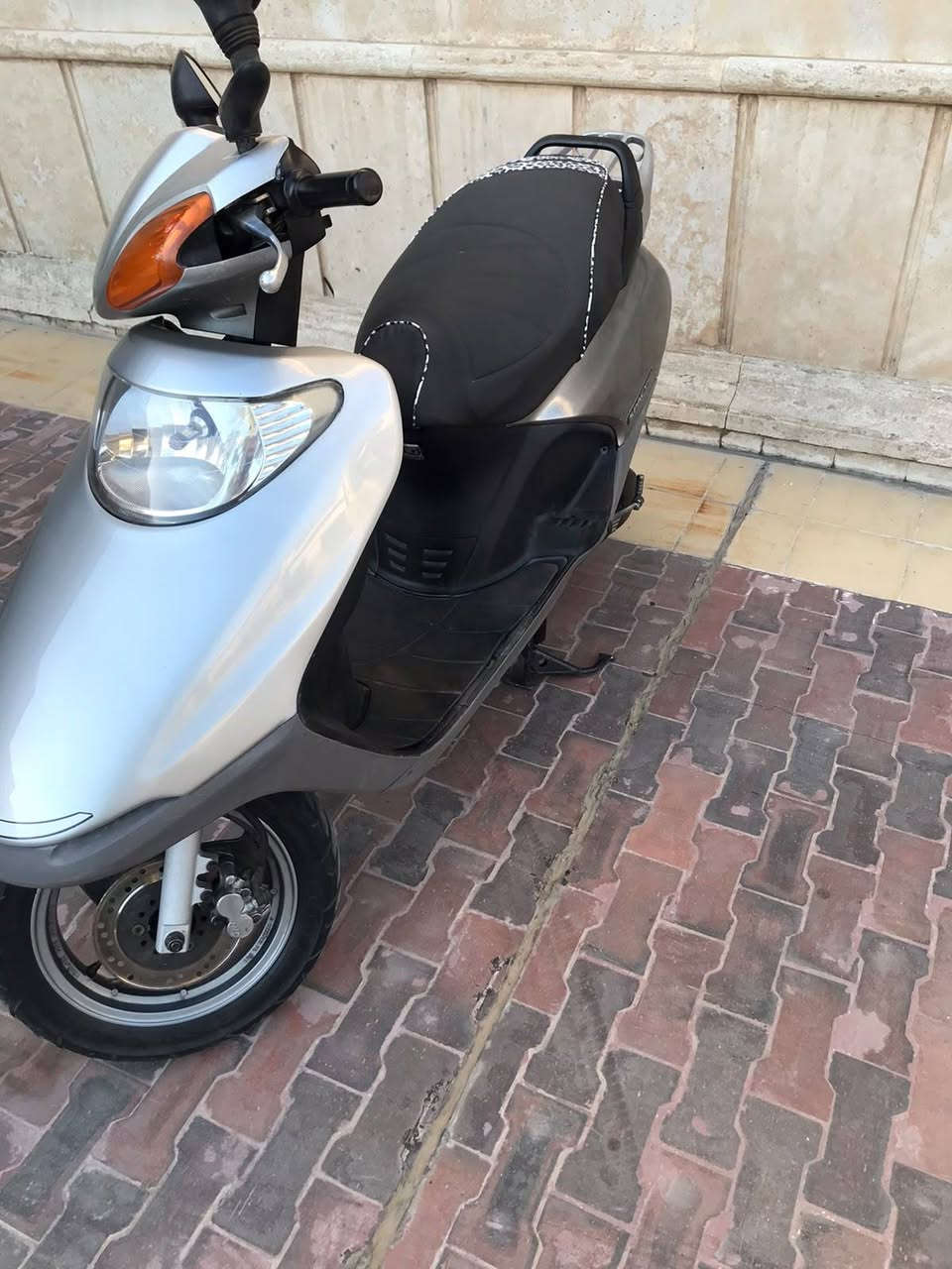 السلام وعليكم دراجه سبيسي للبيع 
السعر 650 الف مكفوله كفاله عامه 
مكلف بالنشر رقم صاحب الدراجه 
***********
العنوان بغداد
... بغداد, العراق
