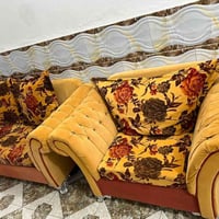 تخم • ٧ مقاعد • وحدة ثلاثية