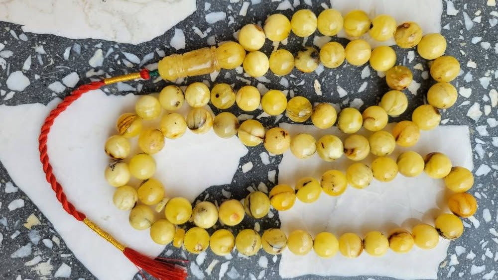 كهرب بولندي حر طبيعي الشاهد  استندر الوزن خشن 94 غرام عدد الخرز 72غرزة  *********** بغداد, العراق
