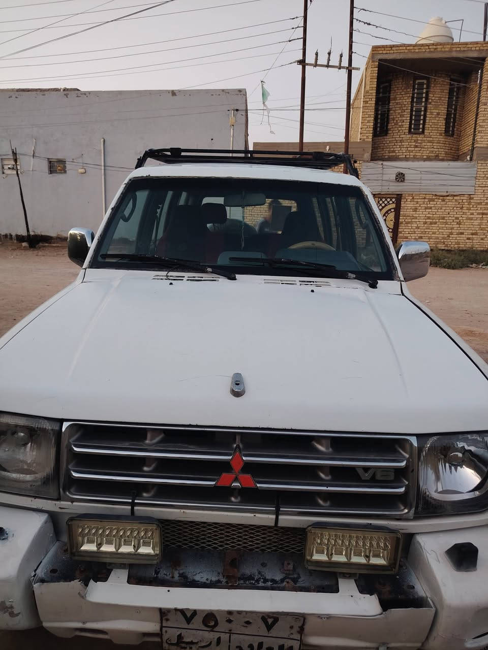 سلام عليكم باجيرو موديل 99متجايه كتر السايق سنويه صاقطه رقم اربيل راعي السياره موجود بكلر حداديه جديده تفاصيل اكثر اتصال *********** المكان الديوانيه قضاء البدير سعر 34  وبيه مجال

