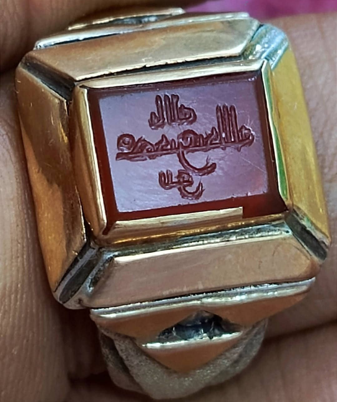 نوادر يماني • كوفي • ذهب خليجي ٢١