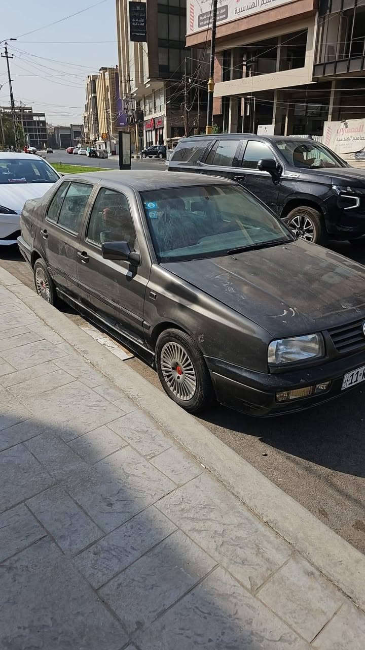 السلام عليكم من رخصت مدير الكروب فنتو موديل 92 مكينه 2000 كير اوتو كير النمره الرابعه اتعت  ولمكينه بدايه سنوية 2028 شهر 9 مصبوغه عام بيه تخم تاير جديد ويل كب كهربائيات كله شغاله وتبريد شغال  مكان السيارة كرادة السعر 28 وبيه مجال ***********
