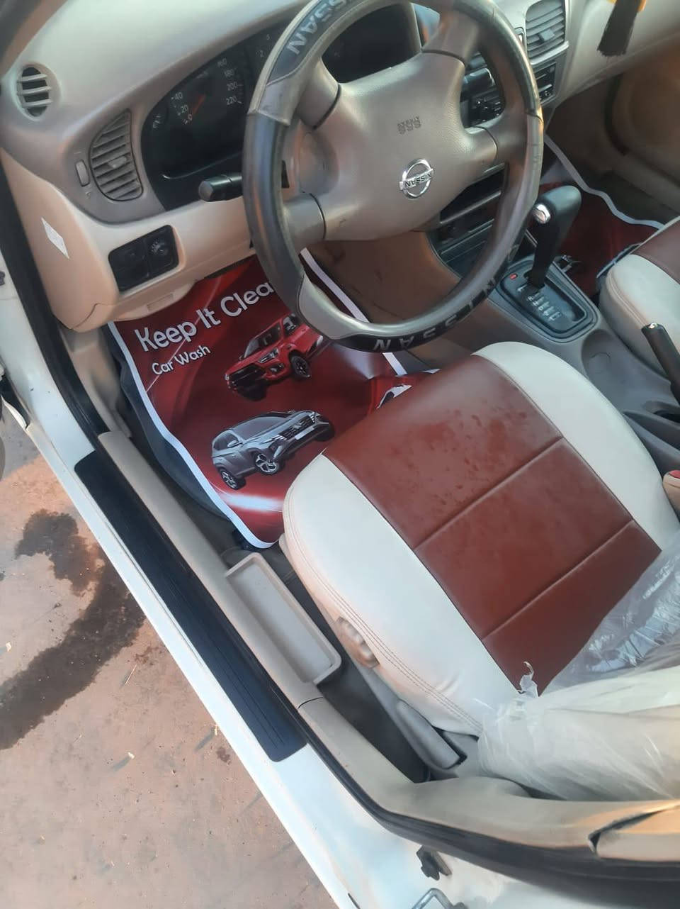 السلام عليكم 
نيسان سني ياباني موديل ٢٠٠٩ كير ومكينه  و تبريد ثلج سياره جاهزه رقم بغداد دولي تحويل ثاني يوم مكان السياره بغداد 
مكلف بالنشر 
الاتصال على الرقم فقط واتساب ***********
***********
