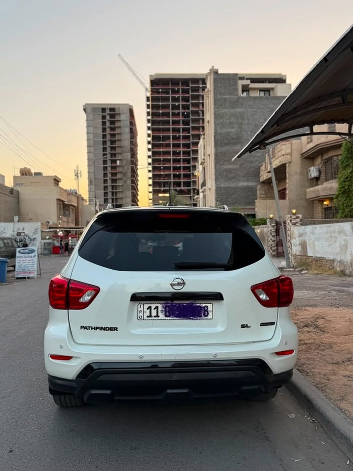 ٱلْسَلآإمّ عَلْيّكَمُ
للبيع بسعر مناسب  نيسان باثفندر 2018 sl تو ويل.  رقم بغداد هزة جديدة.  فول مواصفات عدا الفتحة، 
6 سلندر ،
 7 راكب . 
ماشية 120 كيلوا متر. 
وارد امريكي ضرر جاملغ جهة سايق مبدل وبيهة كلير من امريكا 
..  سيارة جاهزة مابيهه اي نقص  ..
السعر 135 وبيهة مجال. 
مكانها بغداد / . 
***********
