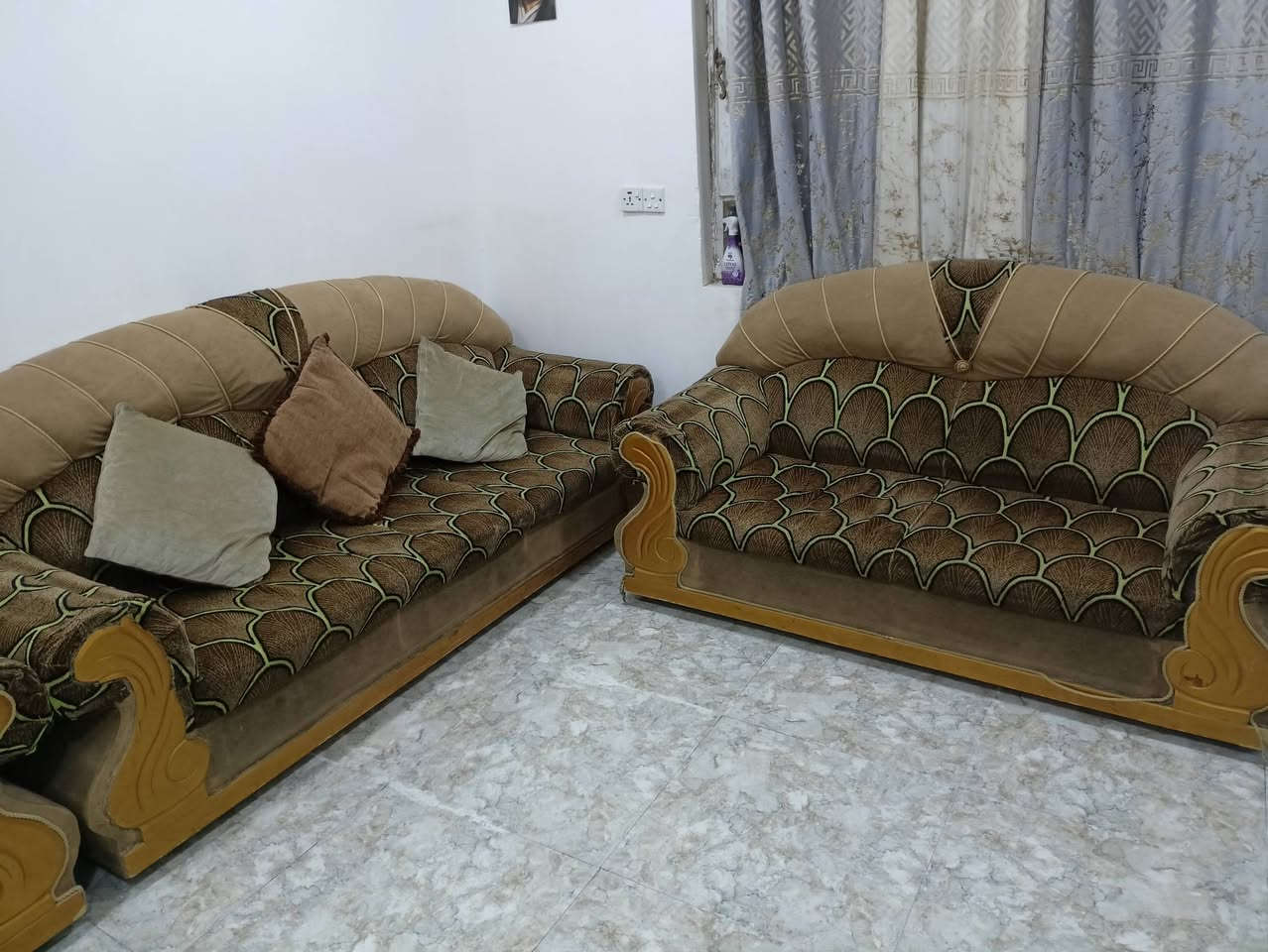 السلام عليكم، قنفات عدد 5 نضيف من القنفه ام النفر الى ام الـ3 نفرات حسب الي ضاهر بالصور السعر 200 وبي مجال للشراي 

 للتواصل واتساب ***********
