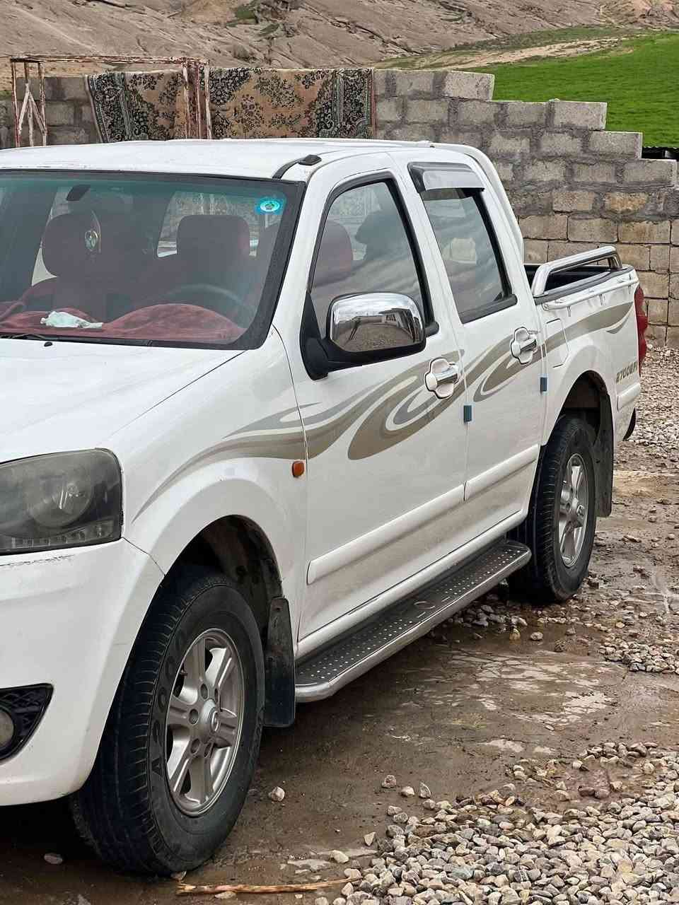سيارة بيكم كريت ويل موديل 14بيها جاملغ وبنيد بدون داخل رش سبب لتماس كهربائية  ترهم نقد وقصاد داخل سنجار سيارة حلوة رقم نينوي جديد كابون بنزين رقم الهاتف  ***********
