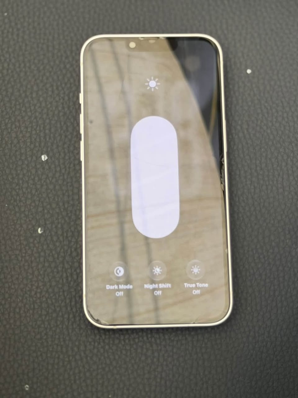 السلام عليكم
للبيع iPhone 13

• سعة 128GB
• يدعم 5G
• Face ID شغال
• الكاميرات كلها شغالة
• السماعات والمايك شغالات
• بطارية 81%
• الجهاز بحالة جيدة جداً
• يوجد خدش بسيط جداً بالشاشة
• iCloud مفتوح وجاهز للمستخدم الجديد
• بدون كارتون + مكفول من كلشي السعر 420وبي مجال لل شراي

للاستفسار مراسلة واتساب فقط ***********

نص مكتوب في الصور:
- 4:35
- Battery Health & Charging
- Batteries, are consumable components that become less effective as they age.
- Learn more...
- Maximum Capacity
- 81%
- This is a measure of battery capacity relative to when it was new. Lower capacity may result in fewer hours of usage between charges.
- Peak Performance Capability
- Built-in dynamic software and hardware systems will help counter performance impacts that may be noticed as your iPhone battery chemically ages.
- Optimized Battery Charging
- To reduce battery aging, iPhone learns from your daily charging routine so it can wait to finish charging past 80% until you need to use it.
- Clean Energy Charging
- In your region, iPhone will try to reduce your carbon footprint by selectively charging when lower carbon emission electricity is
- 4:35 Ringer Name iPhone > iOS Version 27.0 > Model Name iPhone 13 Model Number MLND3J/A Serial Number P27FD2T472 Coverage Expired Songs 0 Videos 9 Photos 113 Applications 28 Capacity 128 GB