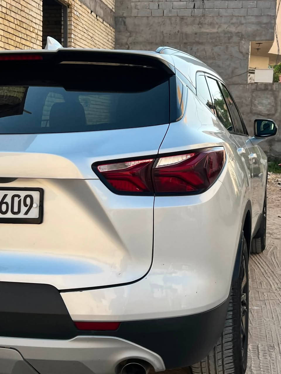 بلايزر موديل 22محرك 2000تيربو ماشيه 27الف ميل رقم شمالي راعيه الشرعي بالنجف تريد وكاله تريد تحويل مواصفاته ltكشن كهرباء تحكم مقود جهتين راراد امامي مانع تصادم بصمة تشغيل مع 4بصمات بوب تخم تاير ويل 18جديد كشنات مخمل السياره حادثه فقط بنيد وبارد قليل بطرف الجاملق والباقي مكفول الراديدرات على وضع الشركه السعر 155وبي مجال ورقمي ***********
