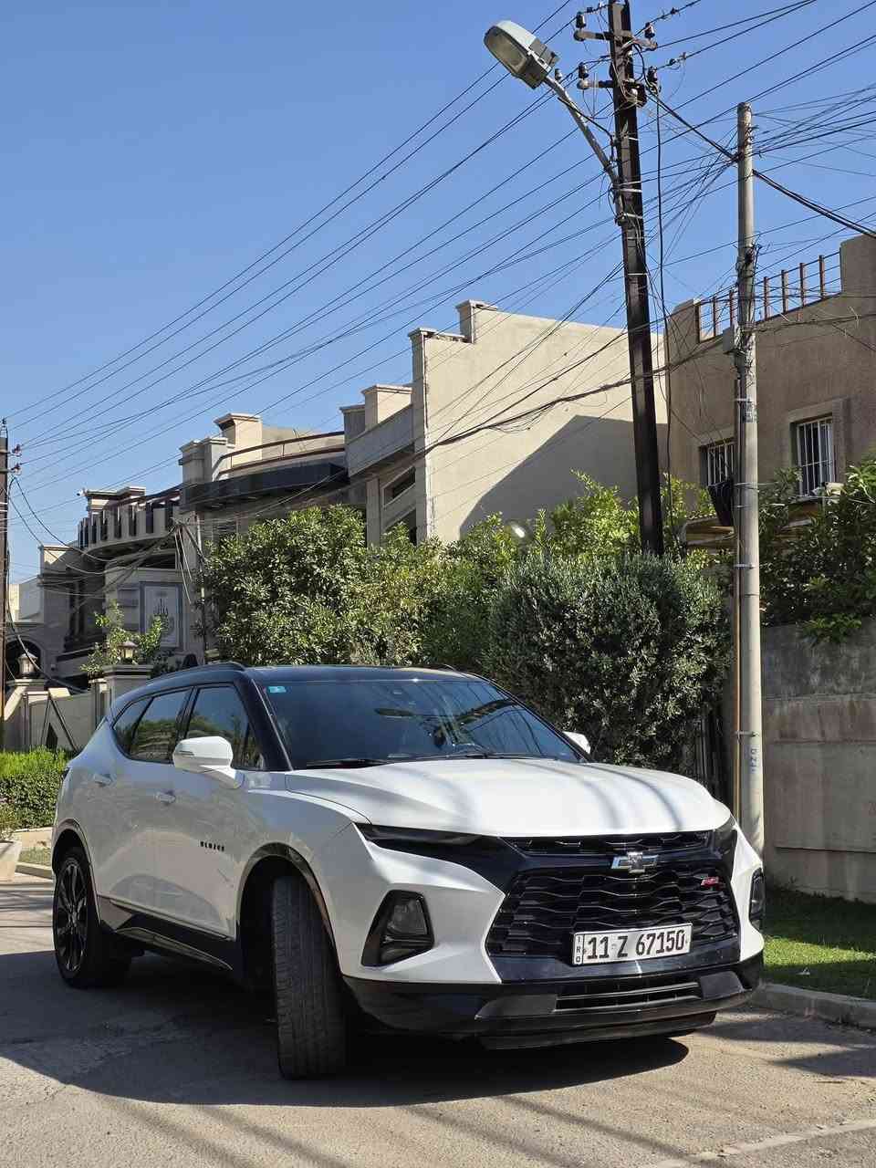 سلام عليكم 
بلايزر 2022 تو كلر RS
مكينة 6 سلندر 3600 
بدون لا. شاصي ولا لغد
مواصفات 
بصمه 
بصمه 4 أبواب
صندوق شفط كهربائي 
فتح الصندوق عن طريق القدم
تحكم ستيرن جهتين
سايد بريك بصمة
كشنات كهرباء
تدفئه كشنات
تبريد قطعتين
رادار امامي 
نقطه عمياء 
اوتو ستارت 
اوتو ستوب
تحديد مسار 
تشغيل عن بعد 
ماشية 97 mi
السعر 185 وبيها مجال 
للاتصال ***********
مكان بغداد حي تونس

