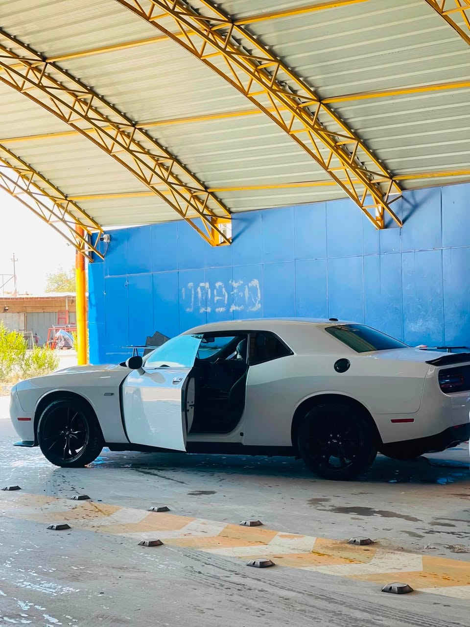 سلام عليكم
دوج جالنجر  SXT لون ابيض 
بيها بارد بحافة البنيد بدون ايرباك بشرط ادامة كامله منضومة بانزين واطارات جديده صدر امامي خلفي جديد ترايها زيرو  السياره تعتبر كلين 
وبالحقيقة احلى بعد من الصور 

موديل 2018

ماشي 80 ميل 

محرك 3,600   

كير محرك تبريد كلها شرط

تخم تايرات جديد قبل شهر شدتيها 

سنويه بأسمي تحويل ثاني يوم رقم سليمانية
السعر 175 

مكان سياره تكريت 
***********
