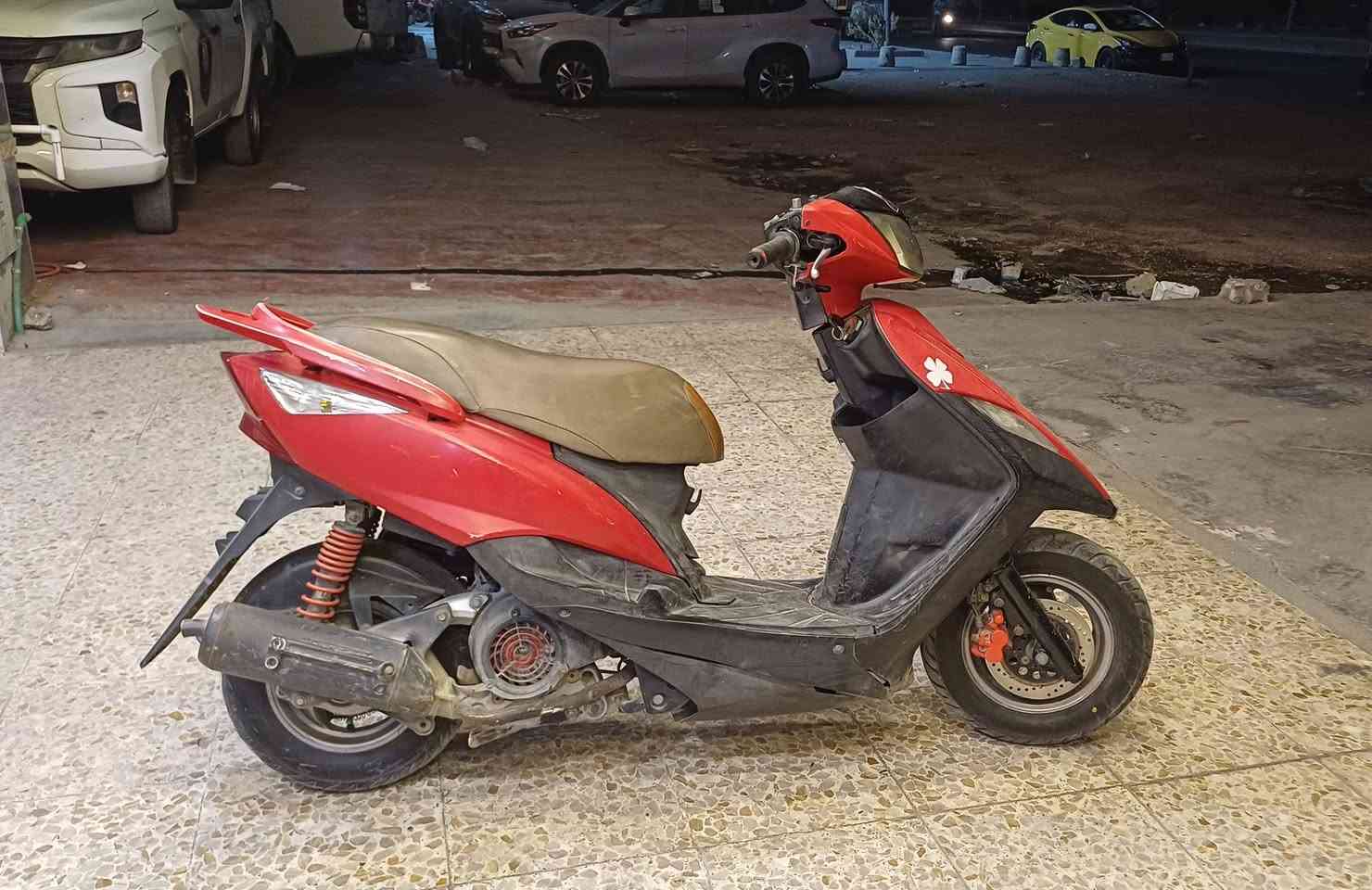 سلام عليكم للبيع ماكس ثعلب سرعته 140 بيه شلعه معدل سلف وهندر مكيته بلاديه السعر ٣٥٠ قفل قفل السكن طالبيه شراي يخابرني ***********
