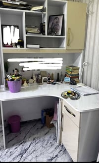 غرفة شبابية • نظيف • بيها مجال