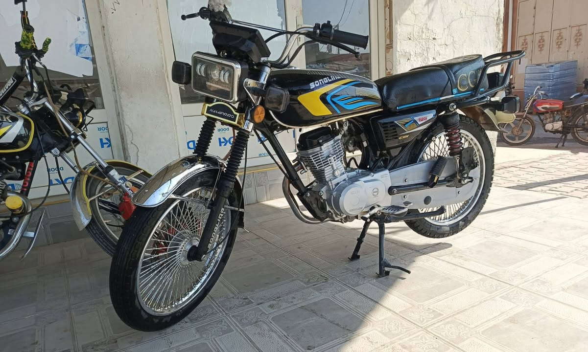 البيع موديل 2026 السعر 750 وبي مجال بس شاشه محروق عيبه اتصال على الرقم ***********
