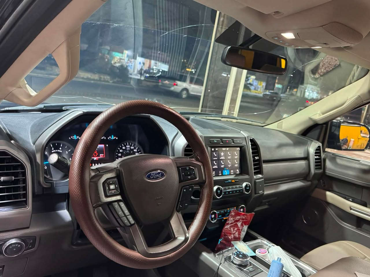 🚘 للبيع فورد إكسبدشن

🔹 الموديل: 2019 وكالة القاصد مكفولة
🔹 النوع: Ford Expedition
🔹 المحرك: تون تيربو  ايكو بوست يعني (صاروخ ارضي)
🔹 السيارة نظيفة ومرتبة
🔹 استخدام شخصي
🔹 الفحص حاضر للجادين
🔹 السيارة جاهزة للاستخدام وما تحتاج شي

🔹الرقم بغداد انكليزي بأسمي 
🔹الموصفات 
اوتو ستوب 
عدسه زينون بلاد 
3 قطع تبريد ثلج 
بصمه + تشغيل عن بعد 
تحكم كهرباء 

💰 السعر: ٢٩٥٠٠$ يعني دفترين وتسعين 
📍 الموقع: النجف الأشرف

📞 للاتصال والاستفسار: [***********]

للجادين فقط،
