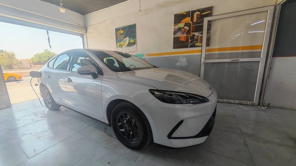 Byd seal 05 
2025 
1- مرقم اربيل 
2- مشاية 11 الف 
7000 كهرباء و 4000 مكينة 
سيارة وضع الصفر بدون صبغ ولا تعديل ولا رصعه 
3- مع بطاقة بنزين 
4- شاحنه اصلية متغيرة امبيرية بدون ايرث  مع شاحنه البلادية 
5- كماليات داخلية ارضيات اصلية وصندوق كامل 
السعر على الخاص 
رقم هاتف ( ***********) كركوك, العراق
