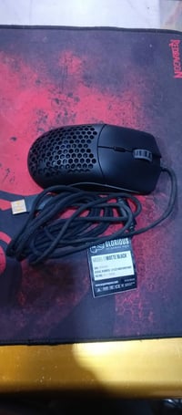 Glorious Model O • نظيف ٩٩% • خفيف ٦٧غ