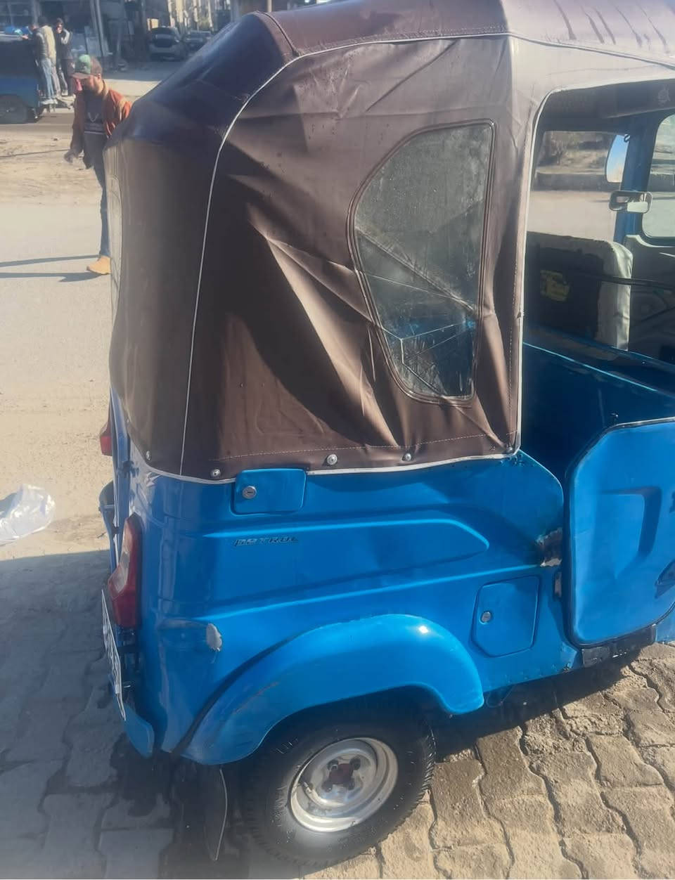 السلام عليكم تكتك موديل 21 تحويل ثاني يوم  رقم وسنويه باسمي رايدها ب8 ونص وبيها مجال حق الجيه مكاني مدينه الصدر رقم الاتصال ***********
