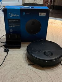 مكنسة Midea i5C الروبوتية الذكية - بحالة ممتازة (استعمال قليل جداً) 🏠✨...