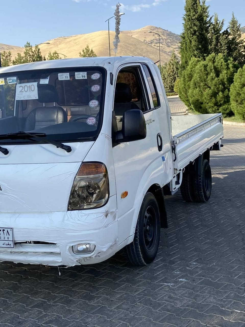 کیای 2009 بڕاوە 5 دووگمەی کەلە مەکینەی 3 هەزارە چوار تایەی تازەی لەژێردایە سەعری 65 معامەلەیەکی کەم ژ.م *********** لەسلێمانیم کارێزە ووشک السليمانية, العراق
