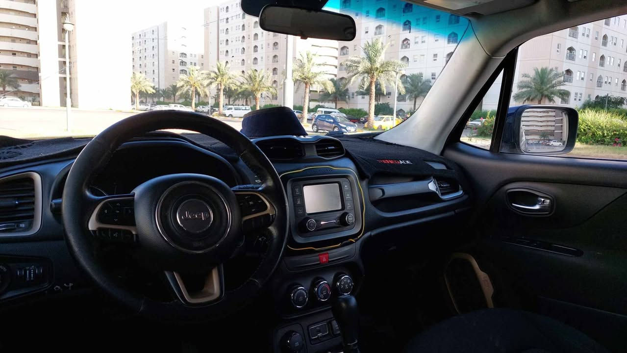 جيب رنكيد امريكي موديل 2016 محرك 2400 دفع رباعي رقمها شمالي مراوس بسياره صالون او بيع وتساب ***********

