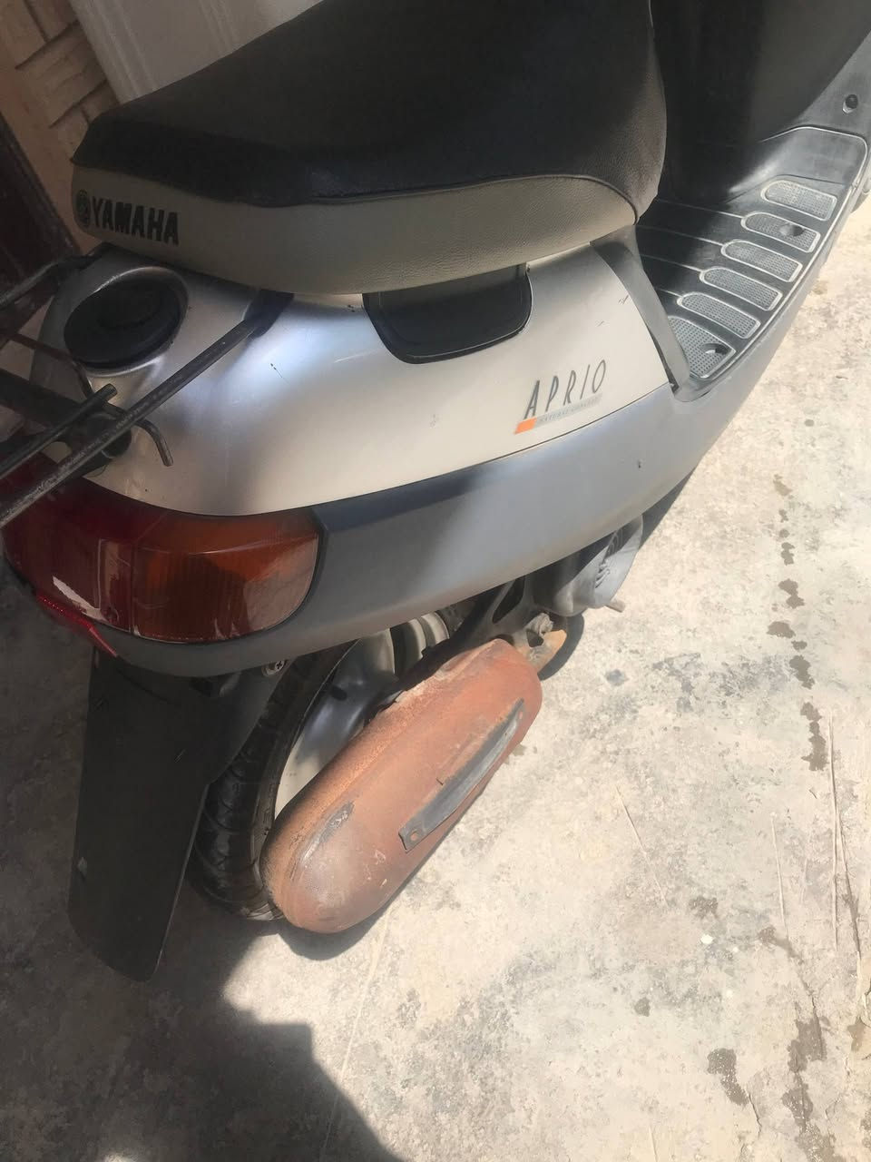 بطة حاوية مديل 2000 بعده ع وضع الشركة نكرة سلف خرسه لا صوت كير ولا صوت روله مكفوله دراجه تفحص وين ميعجبك ما ملعوب بيه برغي 1 على البلادي كابريتر بلادي شوته بلادي جوزه بلادي محرك بلادي وضع شركة بعده شلعه ومعدل فوك 60 كيج بانزين شغال اشاير هورن لايت بك لايت شغال كله سعره 550 مكاني كربلاء 
***********
