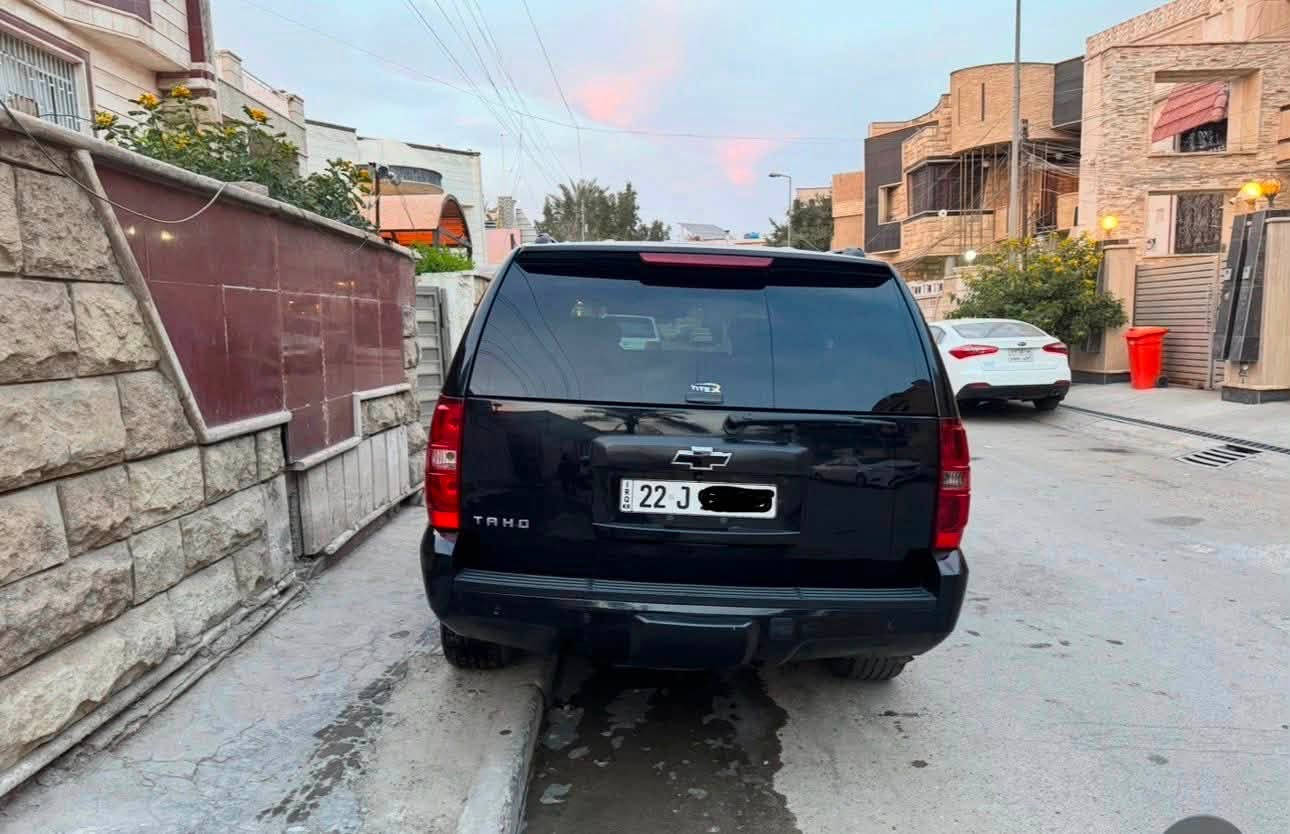تاهو ٢٠٠٨ رقم اربيل باسمي خليجيه مكفوله من ضربه بيه قطعتين صبغ بنيد اثر جراد ونصف جاملغ خلفي اثر طخه خفيفه سياره جديده وسونار موجود وبسمي السعر ١٨٠ وبيه مجال بسيط مكان سياره زيونه رقم صاحب سياره *********** 
ملاحظه مكلف بلنشر 👍
