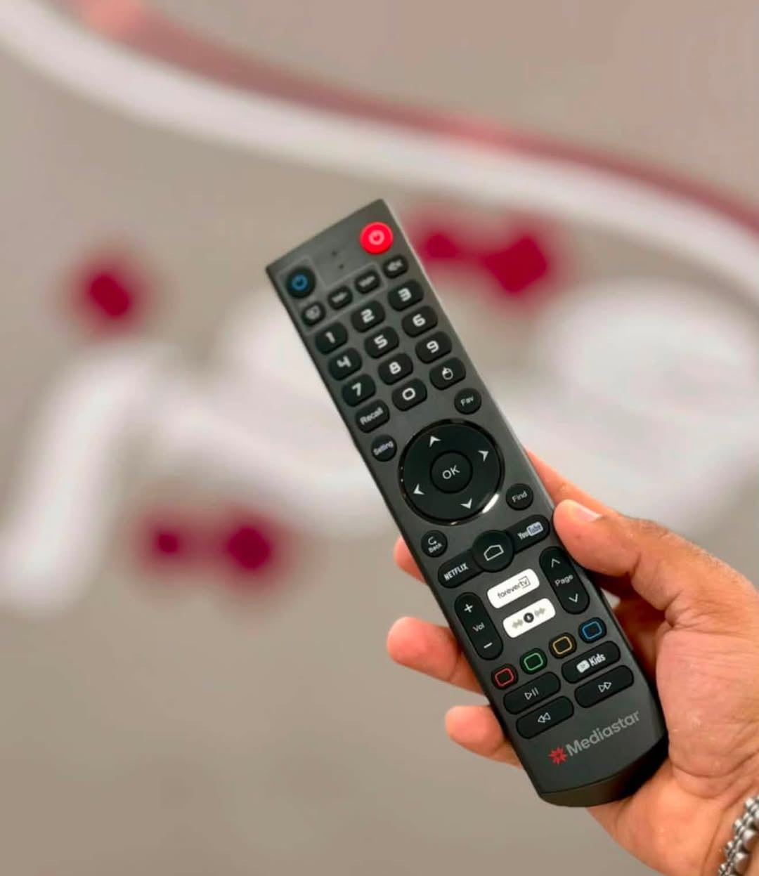 🔥 Media Star F2 TV BOX 🔥

📺 4K حـ✦ـقيقي
▶️ Yـ✦ـoutube بدقة 4K
🎁 اشتـ✦ـراك 5 سنـ✦ـوات
🎙️ ريمـ✦ـوت بمسـ✦ـاعد صـ✦ـوتي
🌐 خـ✦ـدمات Gـ✦ـoogle كـ✦ـاملة
⚡ أداء سريع وسلس

💰 السعر: 105 ألف فقط
🚚 شامل التـ✦ـوصيل

🔥 جهاز متكامل للترفيه والاستخدام اليومي.

📦 متوفر الآن.
***********
