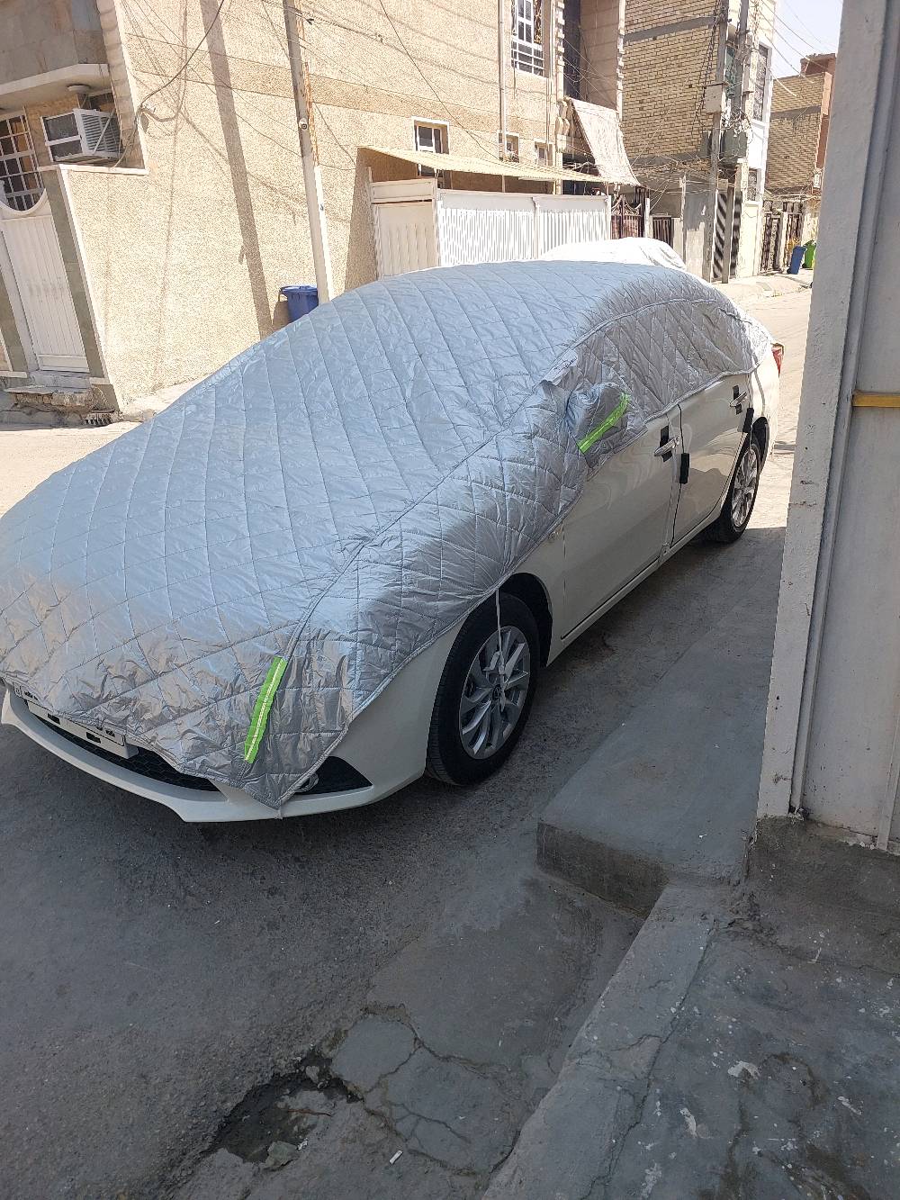 السلام عليكم 
جادر اربع طبقات ضد الحالوب والمطر والشمس اشتريته ٧٠ الف قبل يومين من محل الجادر الاصلي اريد ابيعه لان بيتي صاير بتقاطع والجهال خبلوني ويخبثون اريد اخذ جادر كامل اريده ٥٠ الف مكاني بالشعب
واتساب ***********
